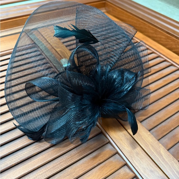 Fascinator Tea Party Headband, Derby Wedding Church Bridal Cocktail Feathers - Picture 2 of 5